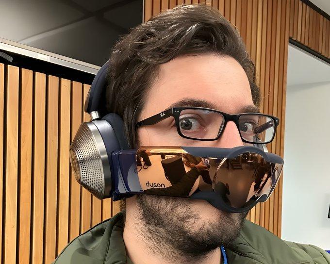 4 Dyson Zone Noise-Cancelling Headphones that Purify Air.jpg